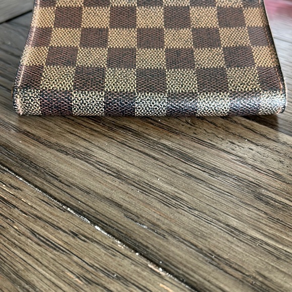 Louis Vuitton Damier Ebene Wallet - Picture 15 of 16